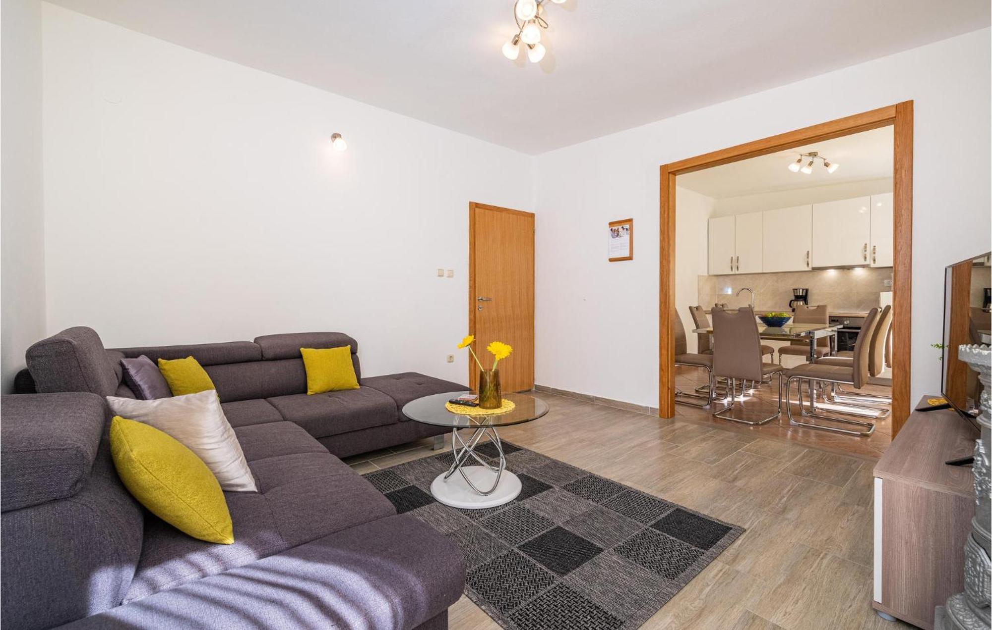 Awesome apartment in Rovanjska with 4 Bedrooms&WiFi Buitenkant foto