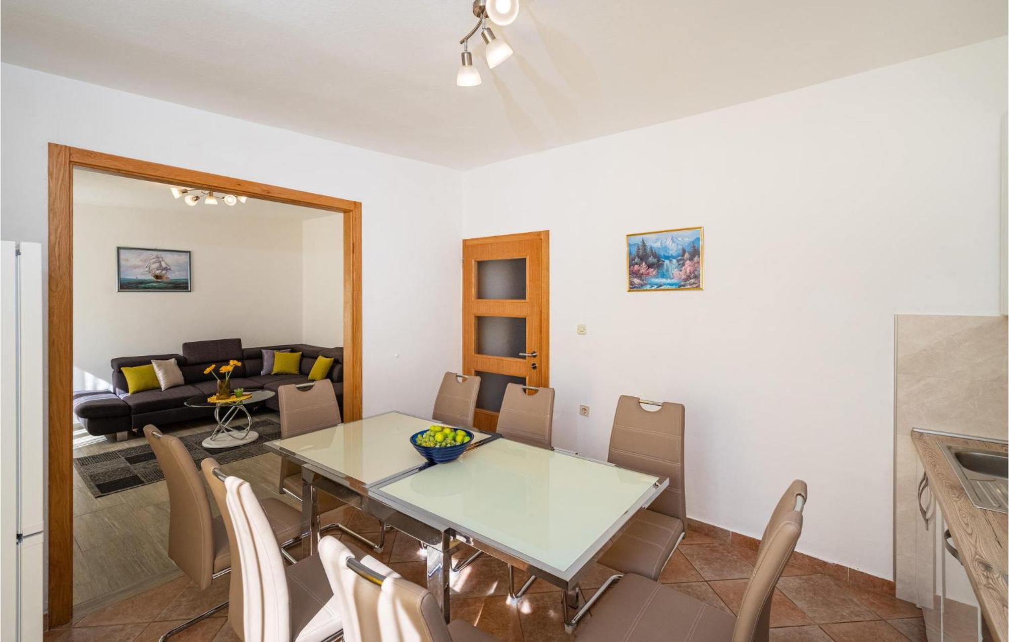 Awesome apartment in Rovanjska with 4 Bedrooms&WiFi Buitenkant foto